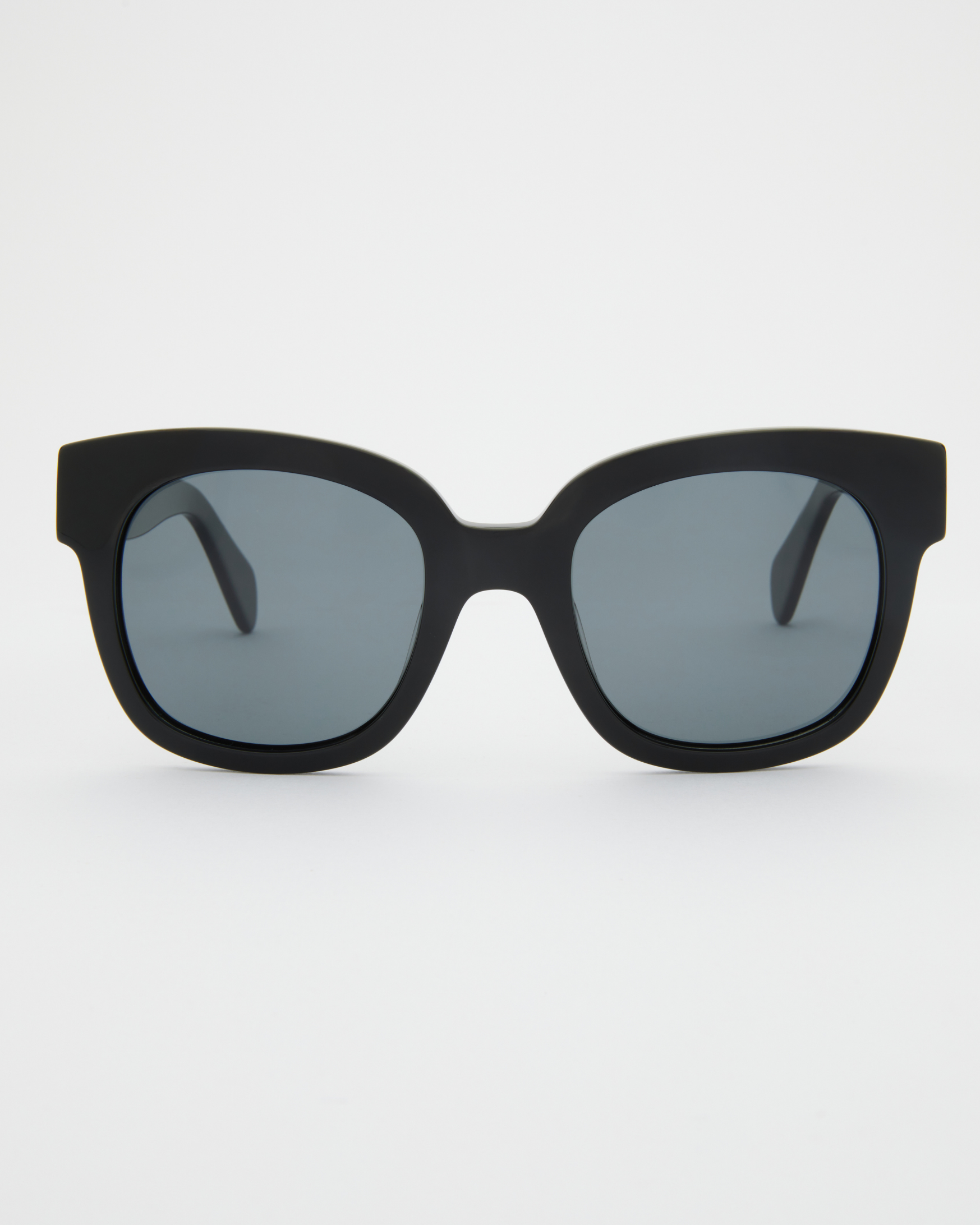 サングラス Chloe SS25 Black acetate sunglasses (CH0311S003 BLABLAGRE) chloe-ch0311s-001-hd-1_800x.